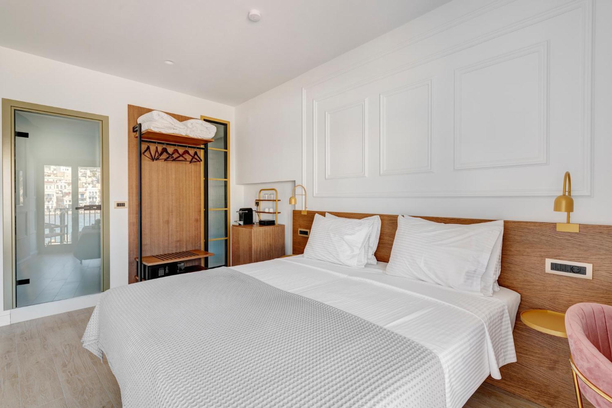 Eclectic Syros Bed & Breakfast Ermoupoli Dış mekan fotoğraf